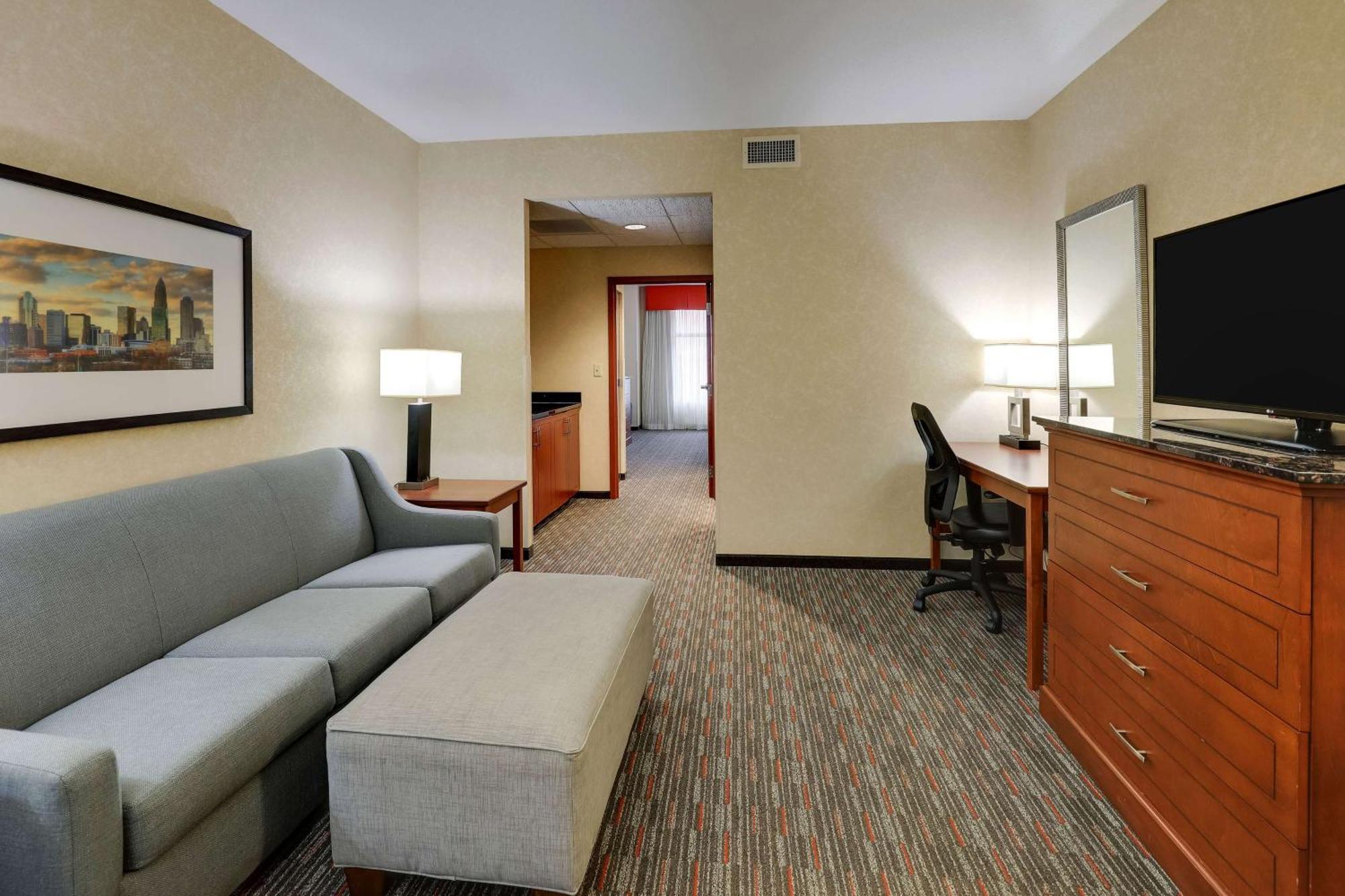 Drury Inn & Suites Charlotte Arrowood Exteriér fotografie
