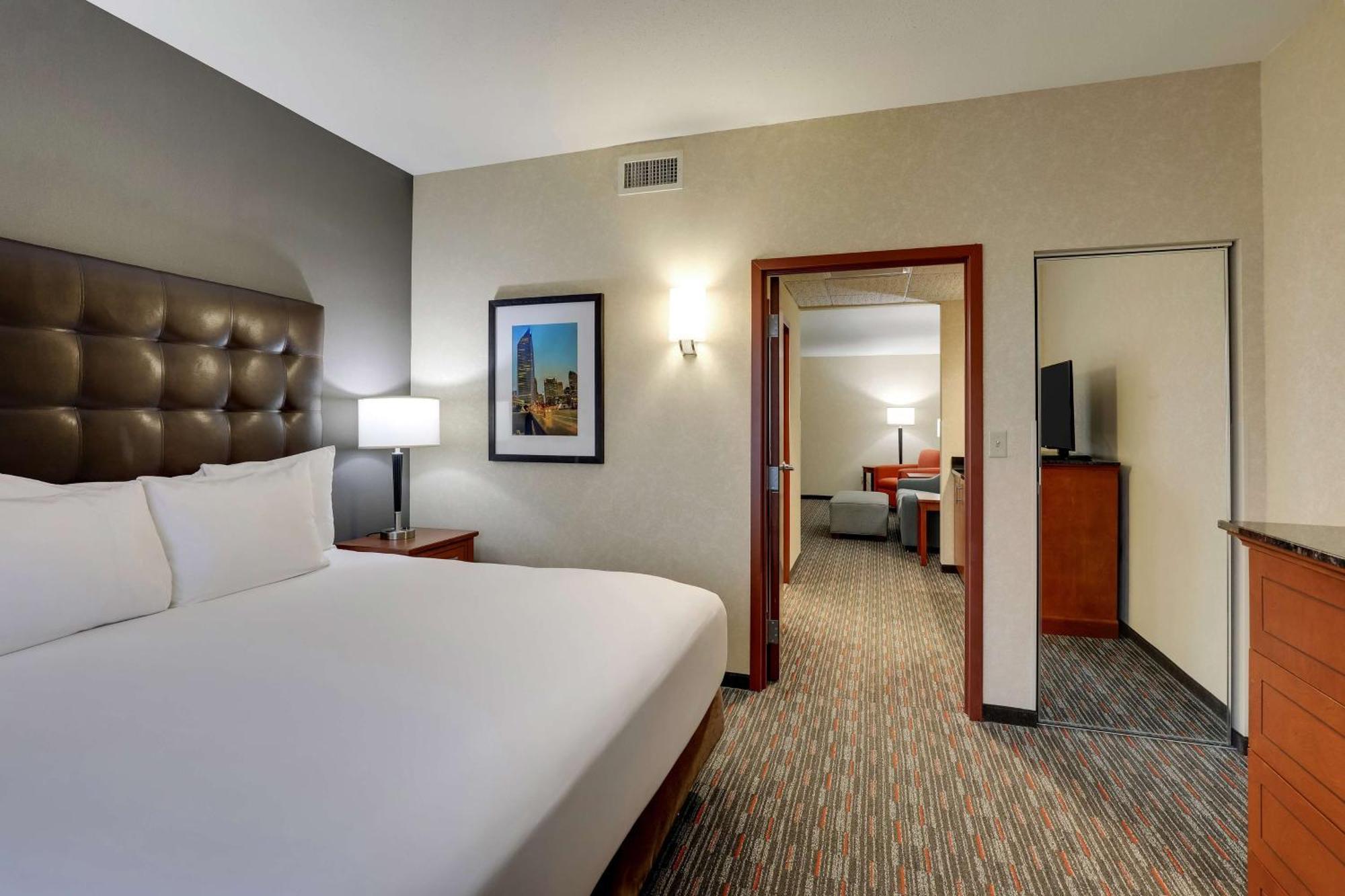 Drury Inn & Suites Charlotte Arrowood Exteriér fotografie