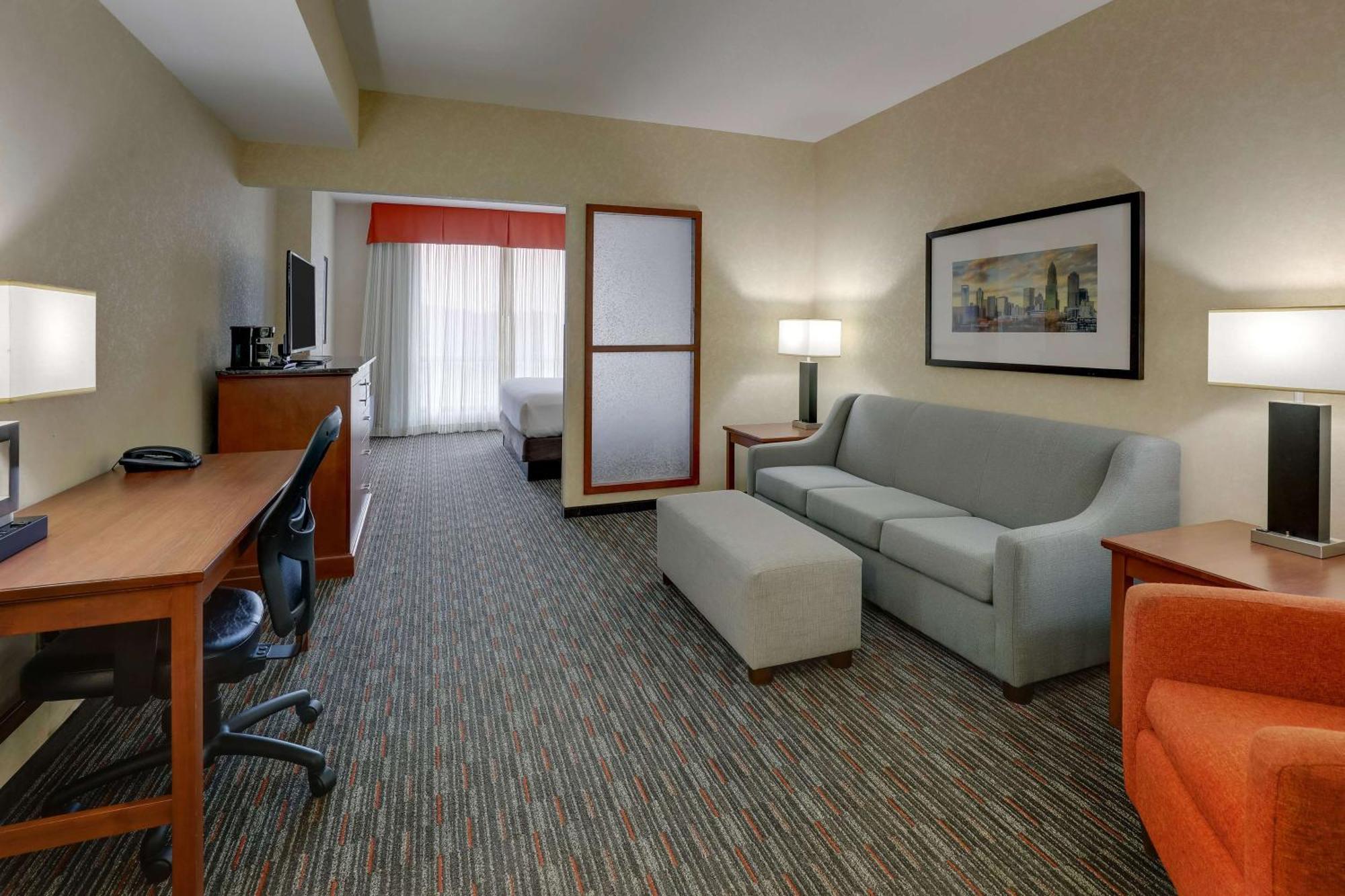 Drury Inn & Suites Charlotte Arrowood Exteriér fotografie