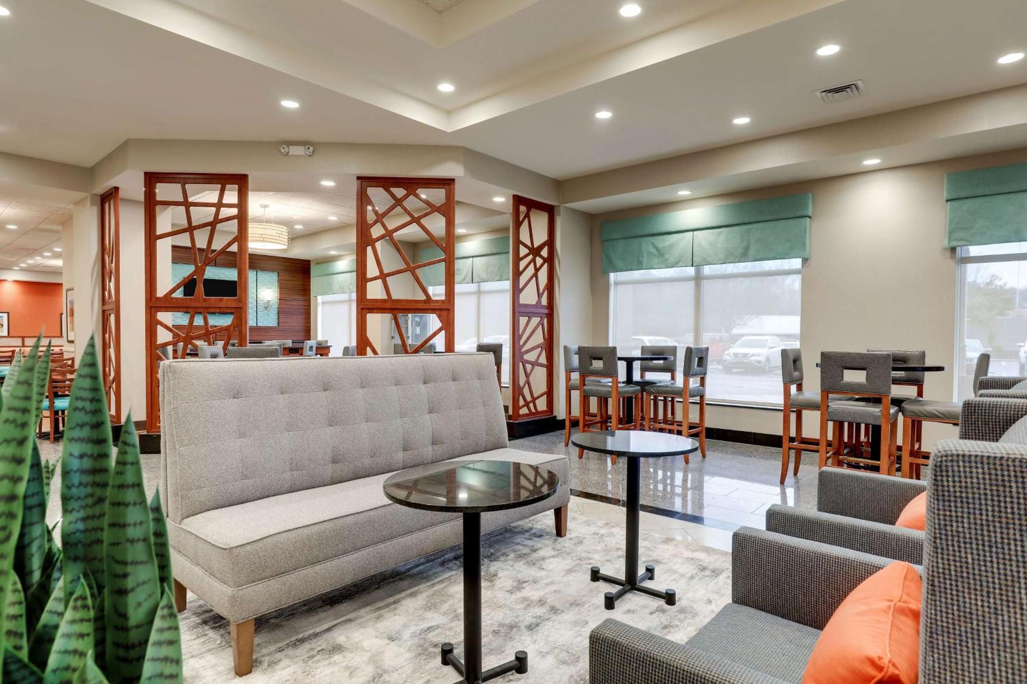 Drury Inn & Suites Charlotte Arrowood Exteriér fotografie